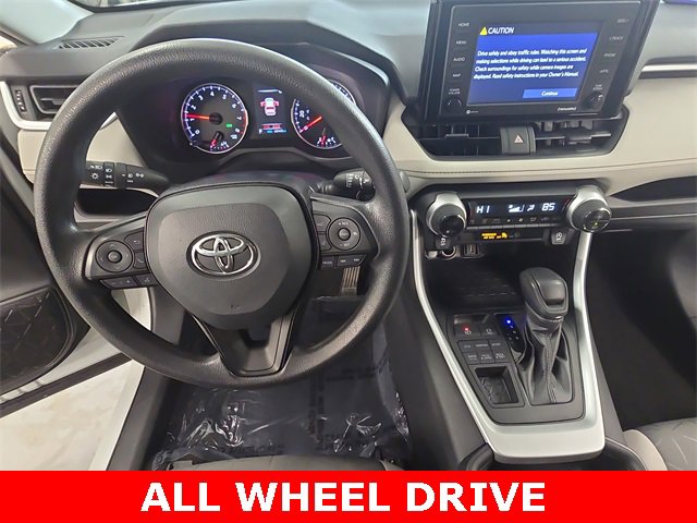 Used 2021 Toyota RAV4 XLE image 16