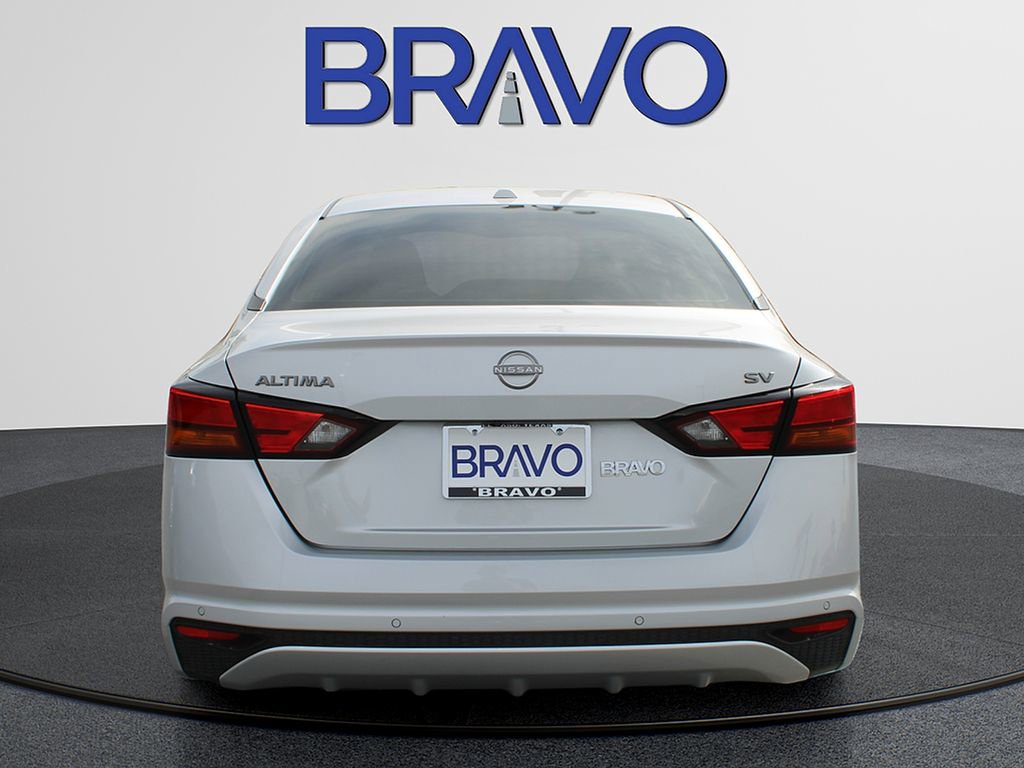 Used 2024 Nissan Altima 2.5 SV image 6