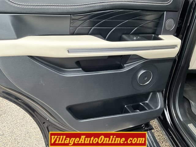 Used 2021 Ford Expedition Platinum image 24