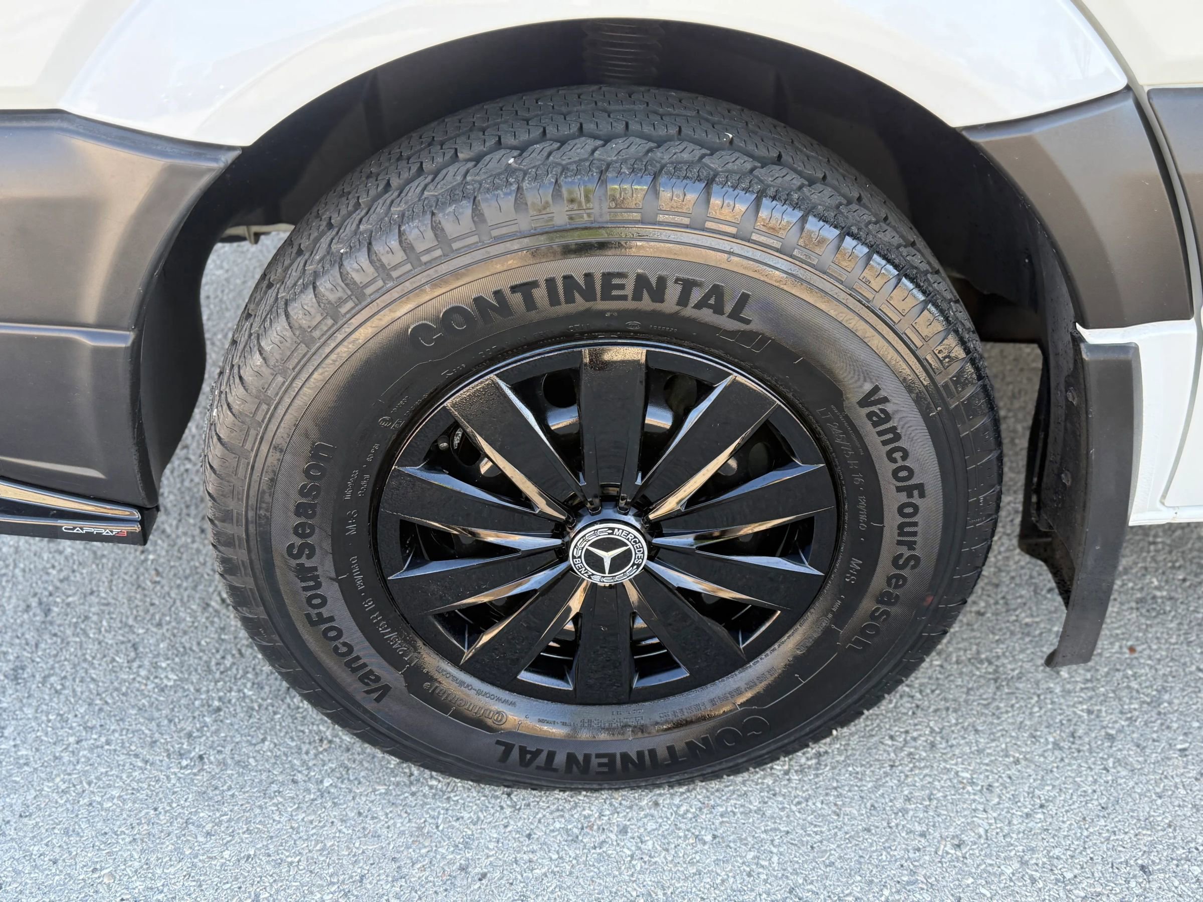 Used 2011 Mercedes-Benz Sprinter 2500 w/ Premium Pkg image 37