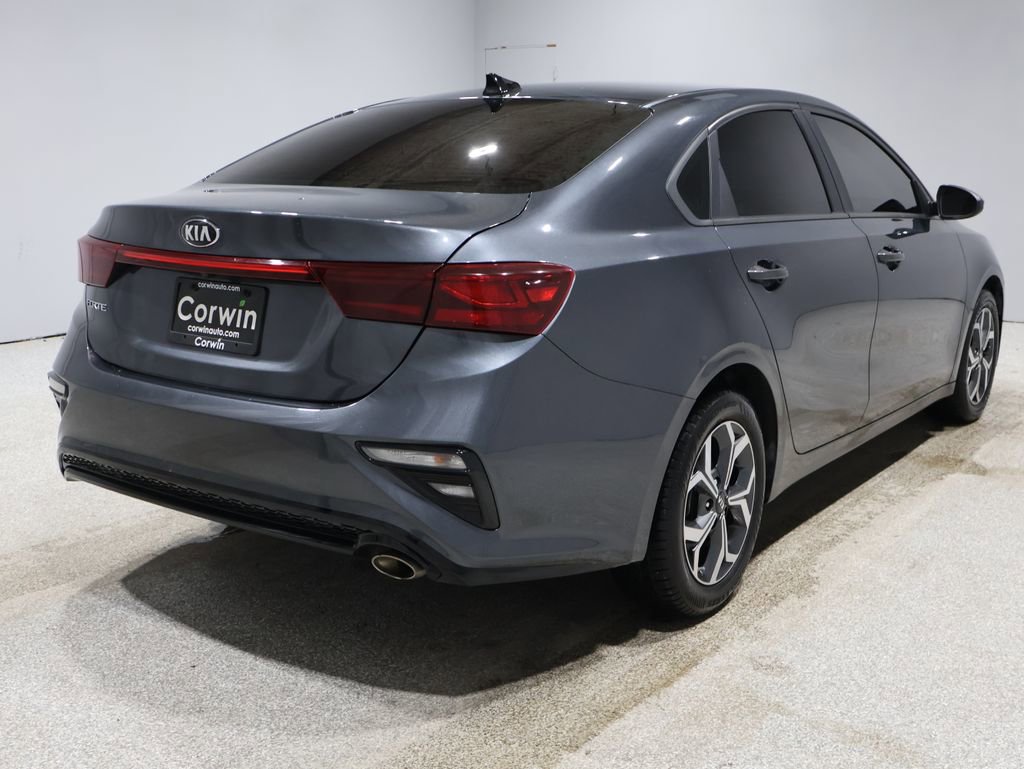 Used 2021 Kia Forte LXS image 2