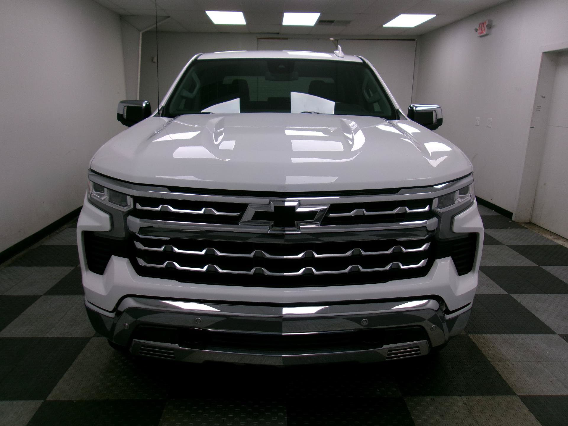 Used 2022 Chevrolet Silverado 1500 LTZ w/ Max Trailering Package AWD/4WD image 16