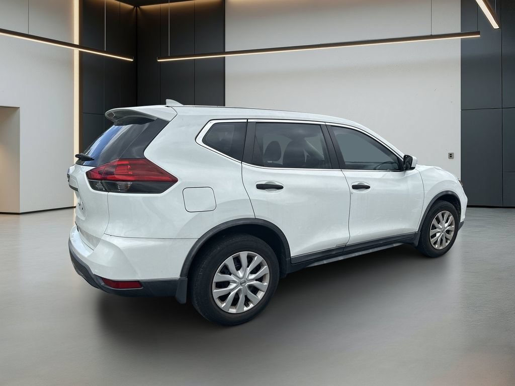 Used 2018 Nissan Rogue S FWD image 11