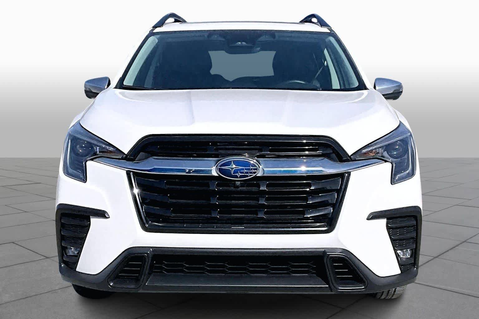 Used 2023 Subaru Ascent Limited w/ Technology Package image 4