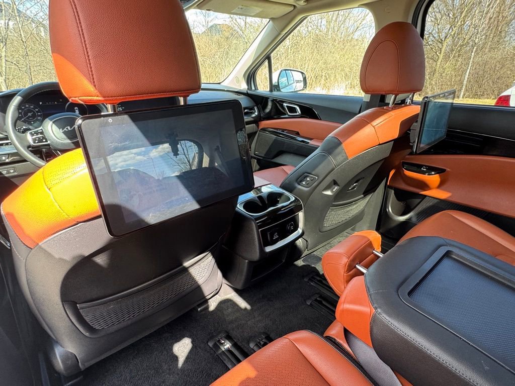 Used 2024 Kia Carnival SX Prestige image 24