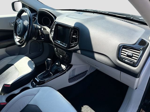 Used 2020 Jeep Compass Limited image 30