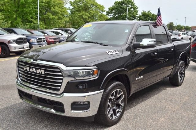 Used 2025 RAM 1500 Laramie AWD/4WD image 4
