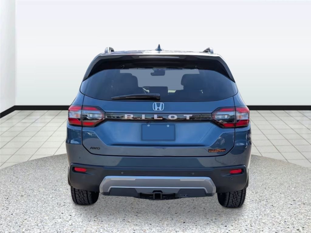 New 2026 Honda Pilot TrailSport image 4