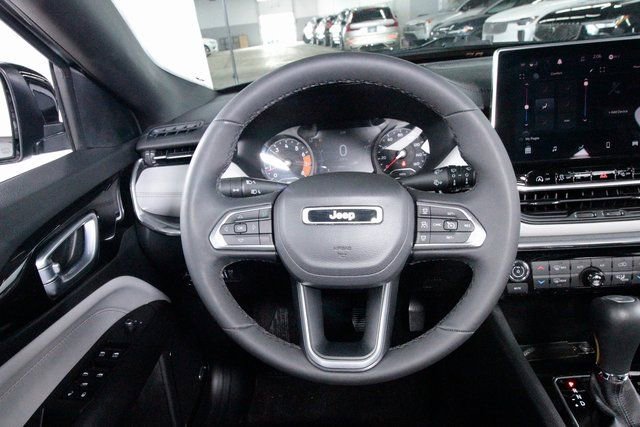 Used 2024 Jeep Compass Limited w/ Sun and Sound Group image 8