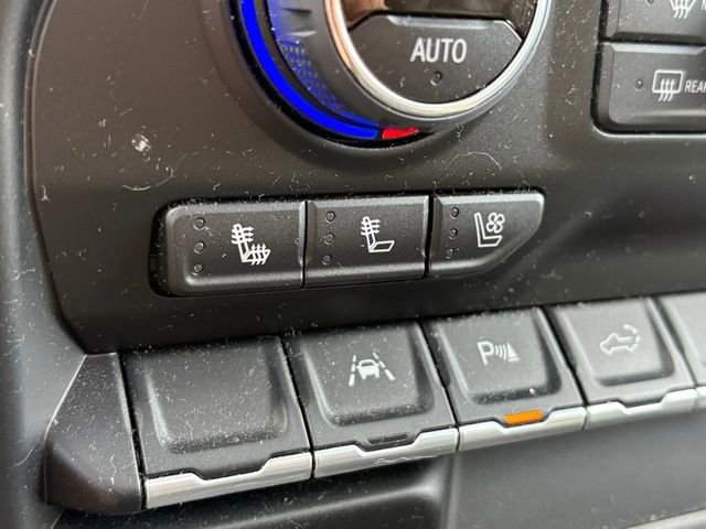 Used 2022 Chevrolet Silverado 1500 LTZ w/ Technology Package image 19