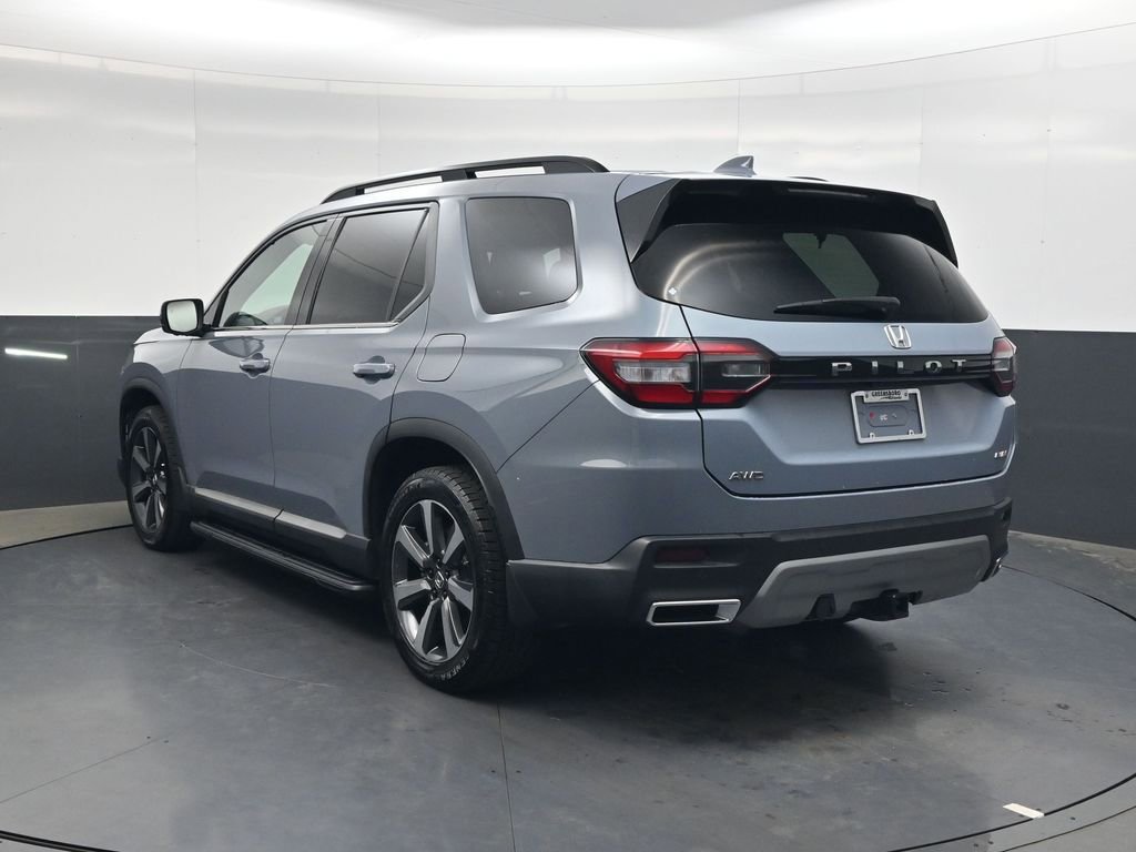 Used 2024 Honda Pilot Elite image 6