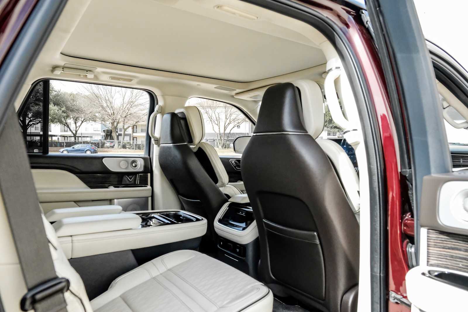 Used 2024 Lincoln Navigator Black Label AWD/4WD image 39