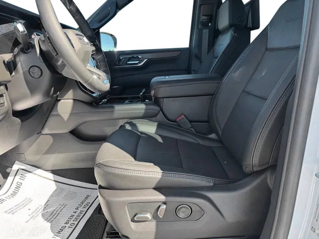 New 2026 GMC Yukon XL Denali w/ Denali Reserve Package AWD/4WD image 9