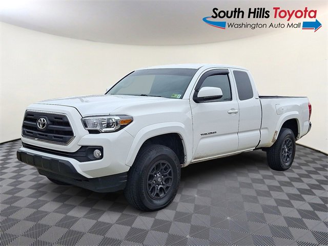 Used 2017 Toyota Tacoma SR5 w/ SR5 Appearance Package (SM) image 3