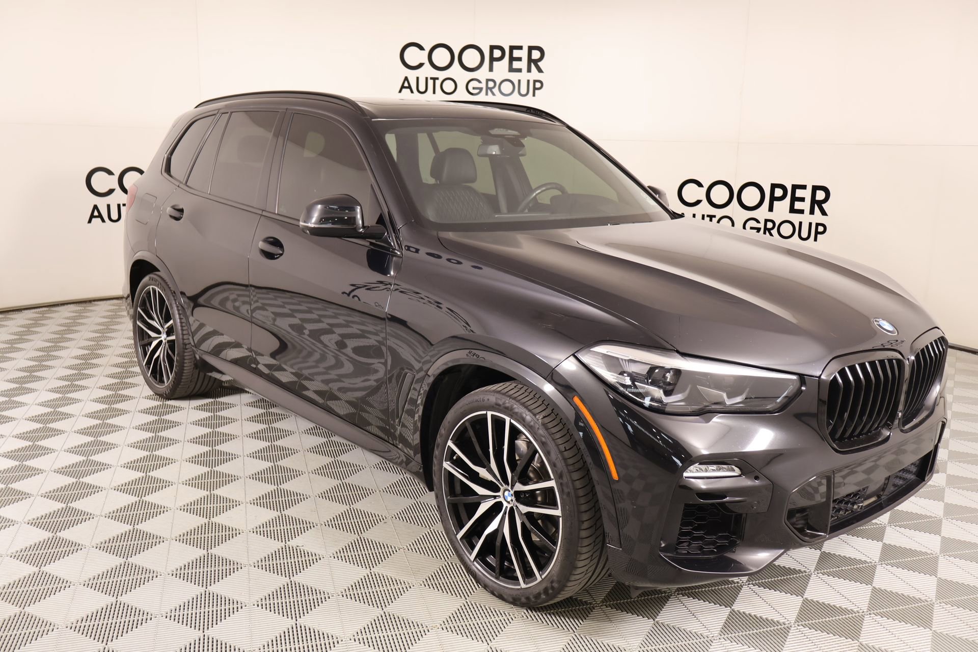 Used 2021 BMW X5 xDrive40i w/ M Sport Package