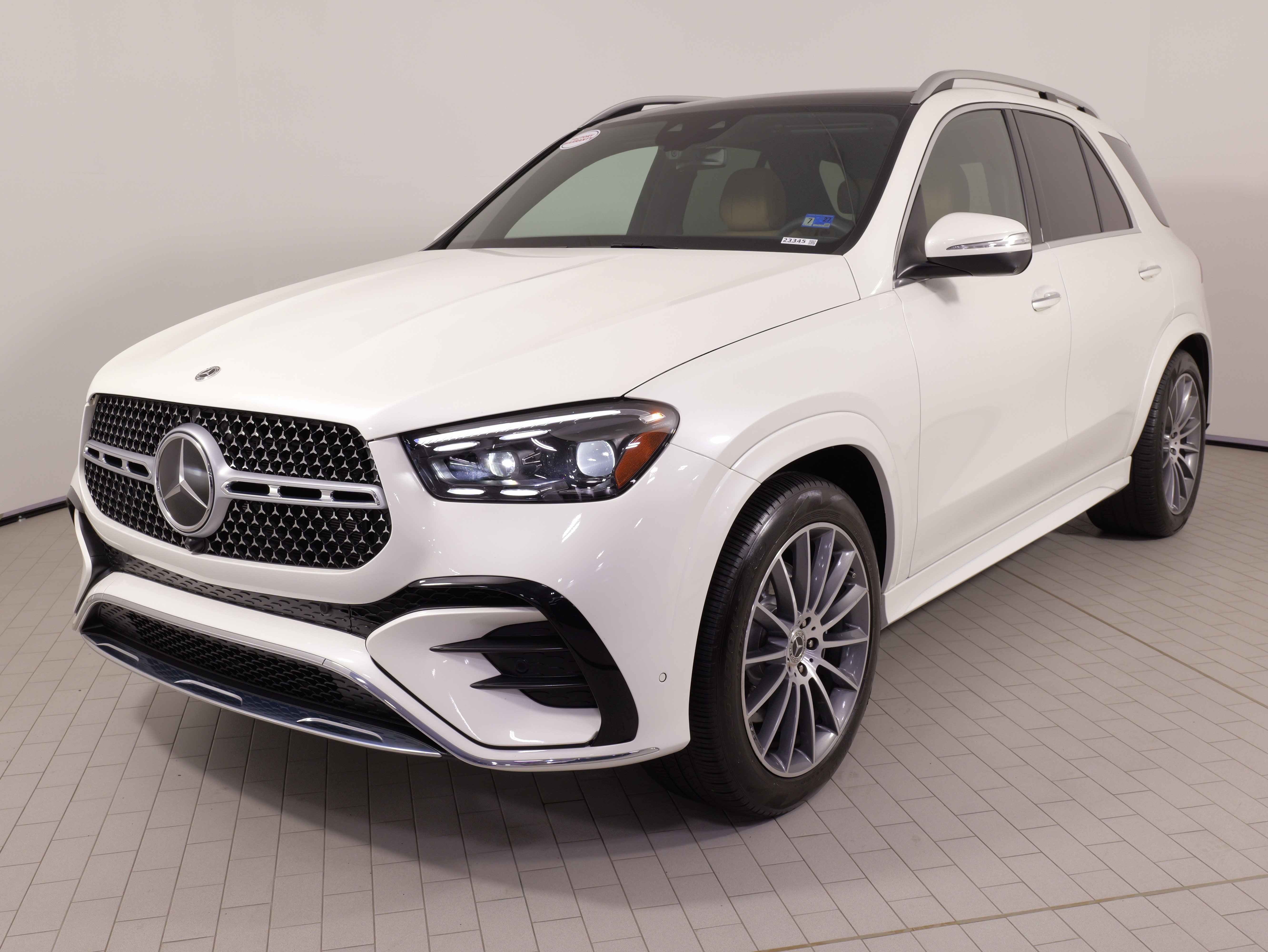Used 2024 Mercedes-Benz GLE 450 4MATIC image 3