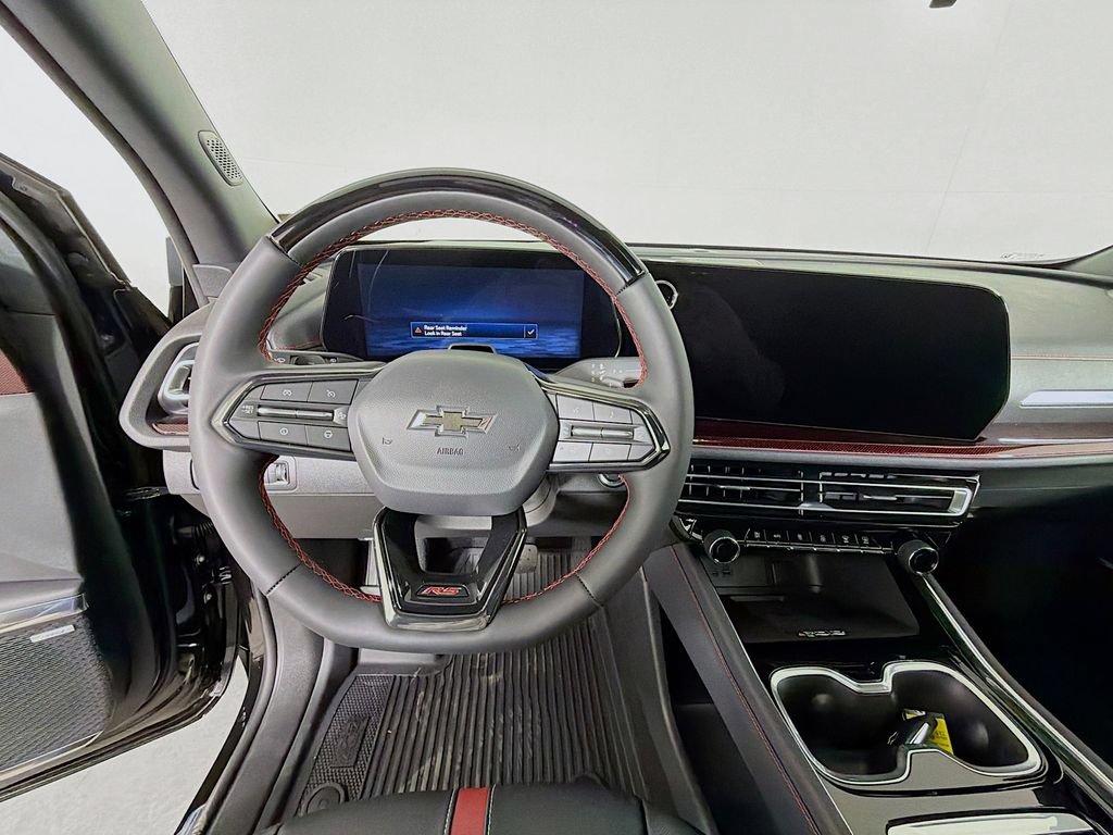 New 2026 Chevrolet Traverse RS w/ LPO, Floor Liner Package AWD/4WD image 12