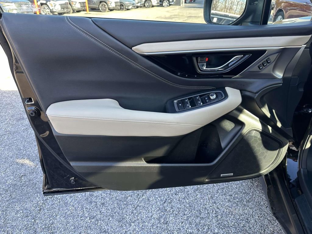 Used 2023 Subaru Outback Limited image 12