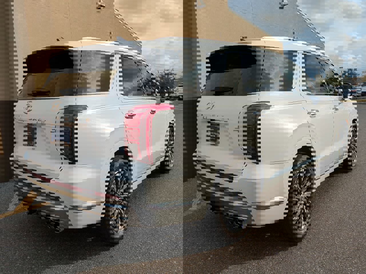 Used 2025 Hyundai Palisade Calligraphy image 4