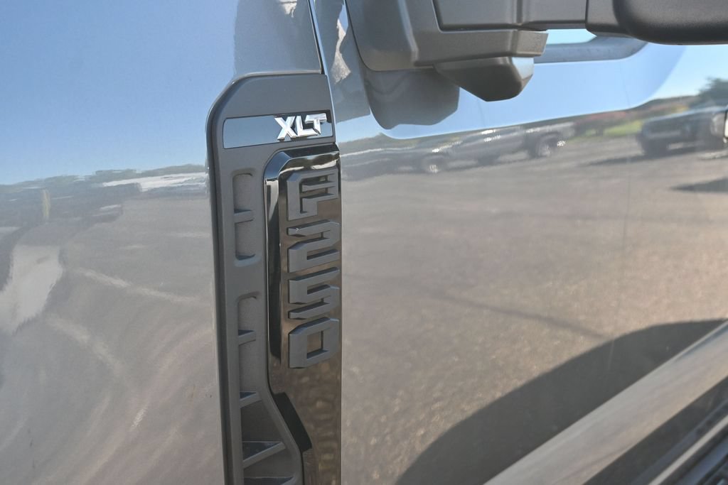 New 2027 Ford F250 XLT w/ XLT Premium Package AWD/4WD image 15