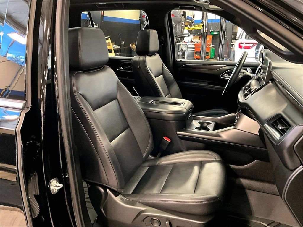 Used 2023 Chevrolet Tahoe LT w/ LT Signature Plus Package AWD/4WD image 11