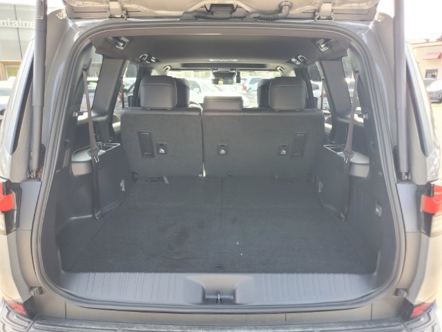 Used 2025 Lexus GX 550 w/ Cold Area Package AWD/4WD image 32