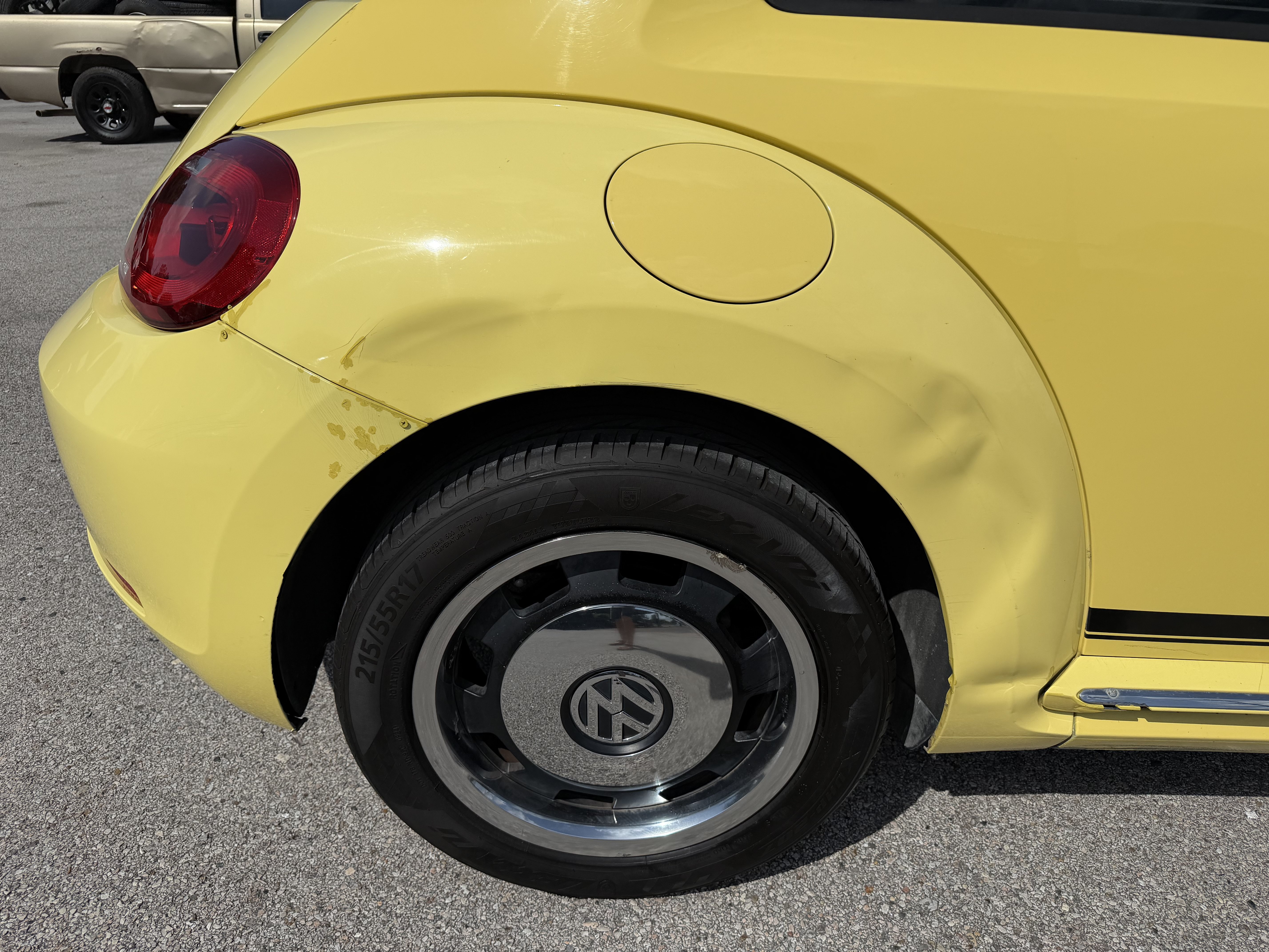 Used 2012 Volkswagen Beetle 2.5 FWD image 8