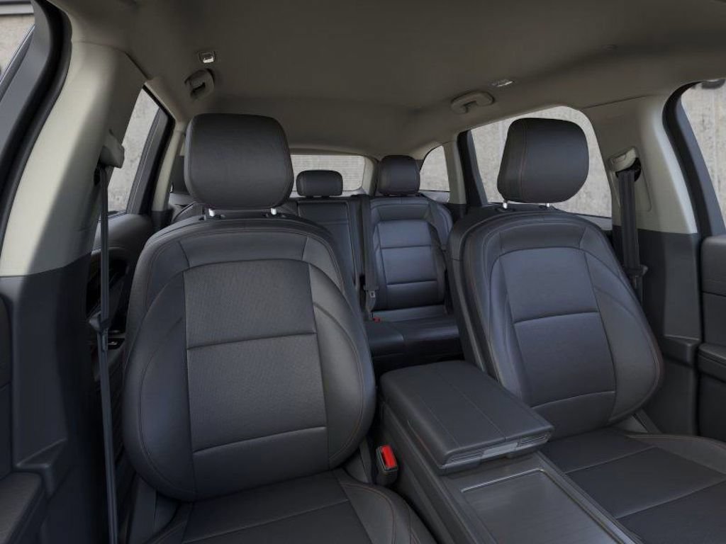 New 2026 Lincoln Nautilus Premier w/ Jet Appearance Package AWD/4WD image 10