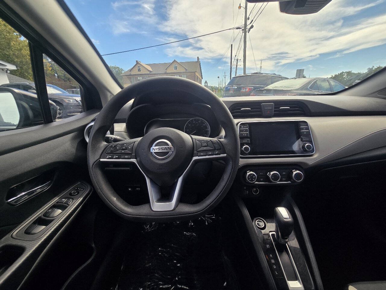 Used 2021 Nissan Versa SV FWD image 24