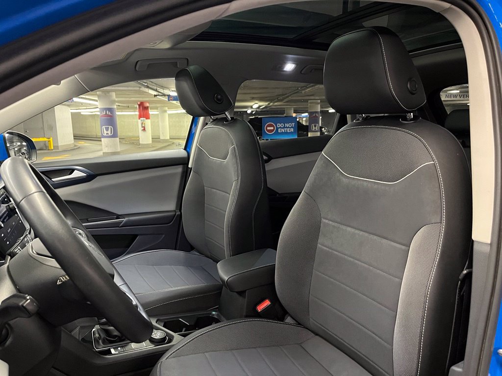 Used 2023 Volkswagen Taos SE w/ Panoramic Sunroof Package AWD/4WD image 21