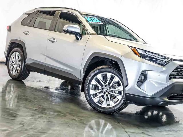 Used 2024 Toyota RAV4 XLE Premium w/ Weather Package AWD/4WD image 5