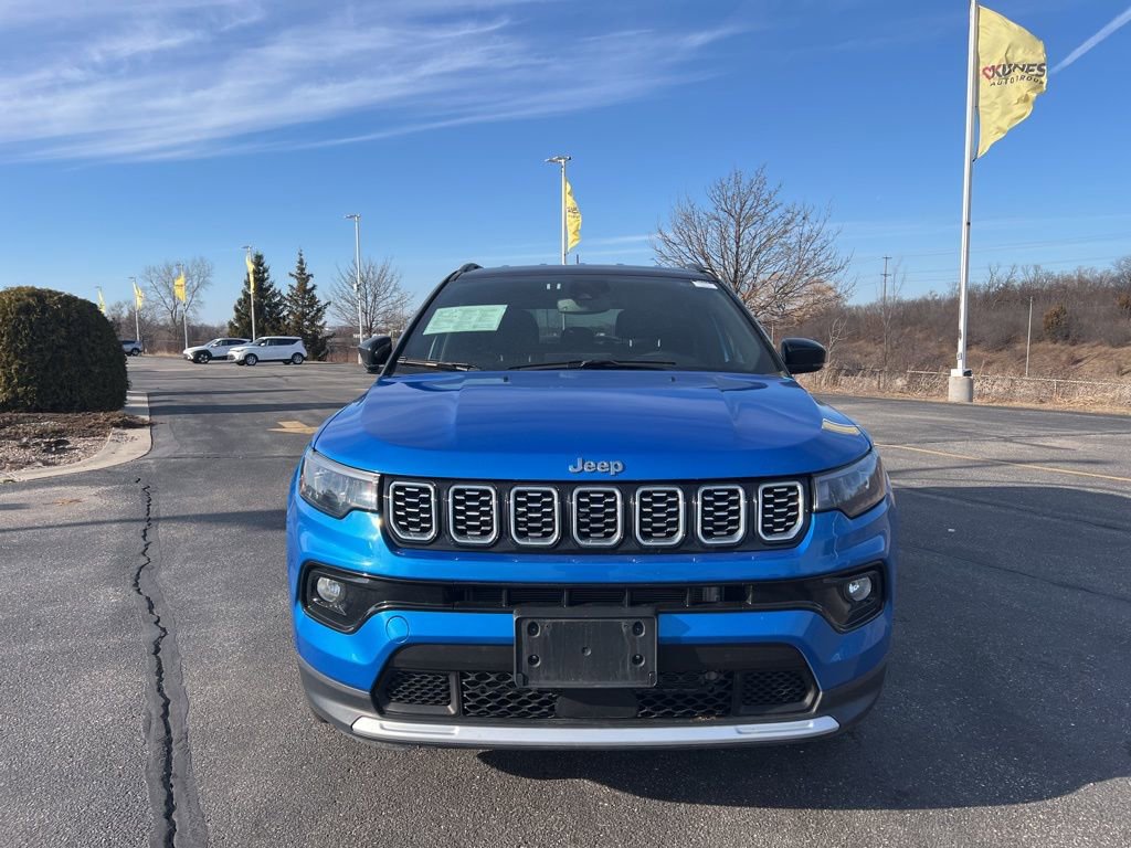 Used 2025 Jeep Compass Limited image 2