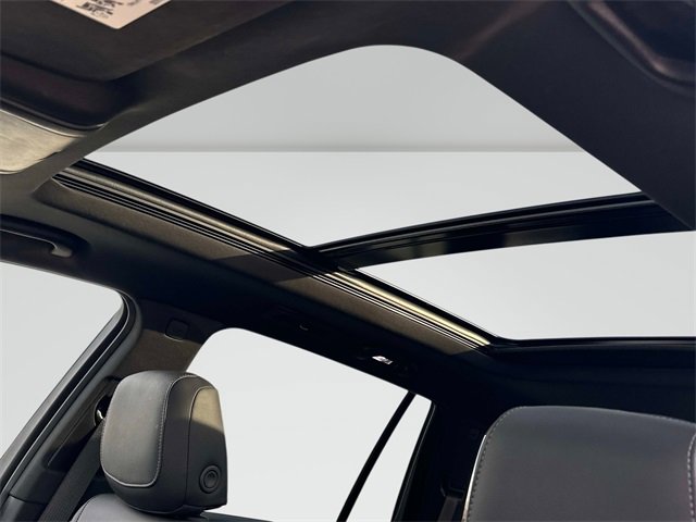 Used 2025 Cadillac XT6 Luxury image 15