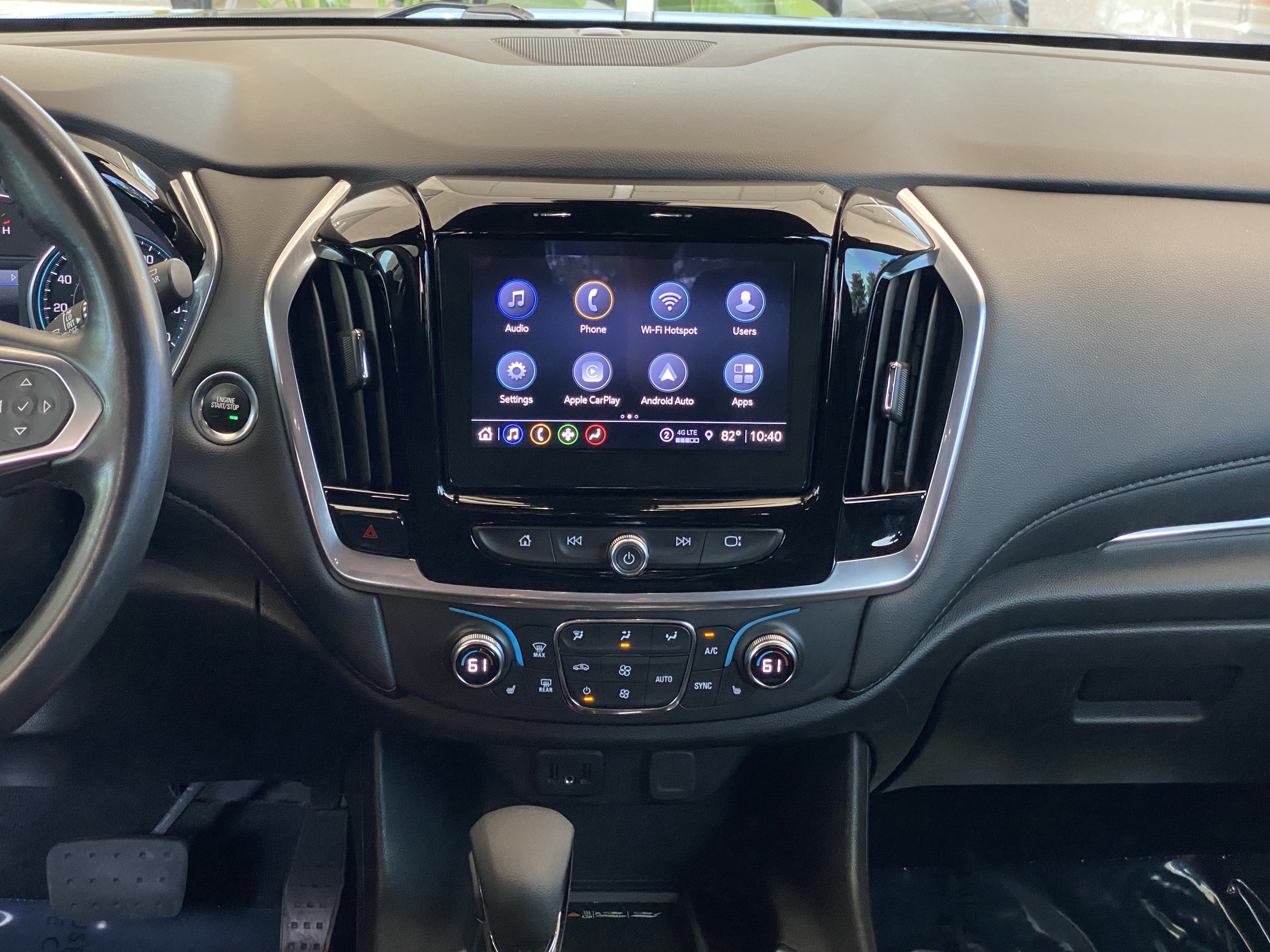 Used 2022 Chevrolet Traverse LT FWD image 41
