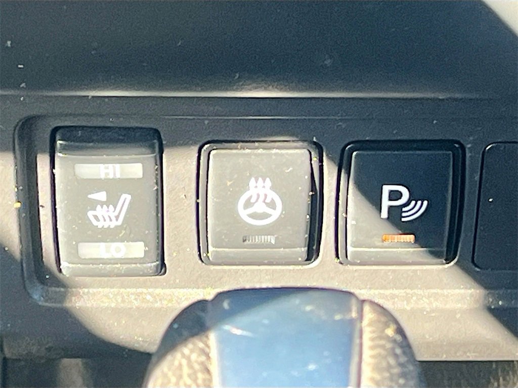 Used 2022 Nissan Frontier PRO-4X w/ Pro-4X Premium Package image 21