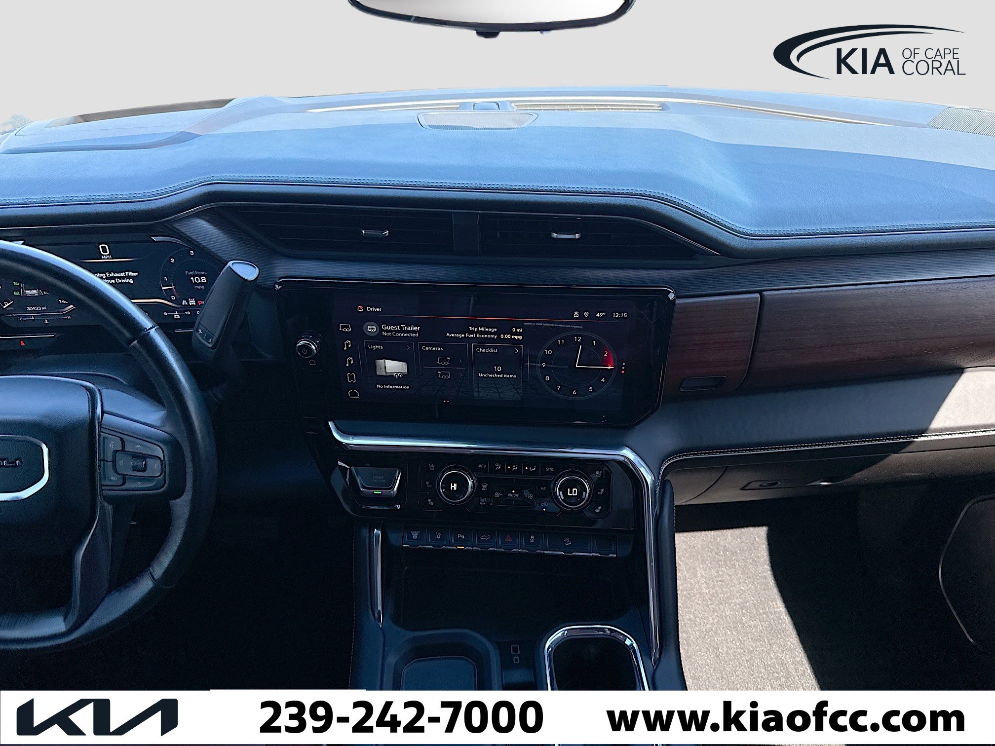 Used 2025 GMC Sierra 3500 Denali Ultimate image 18