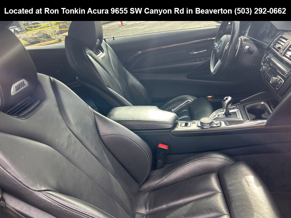 Used 2016 BMW M4 Convertible image 13