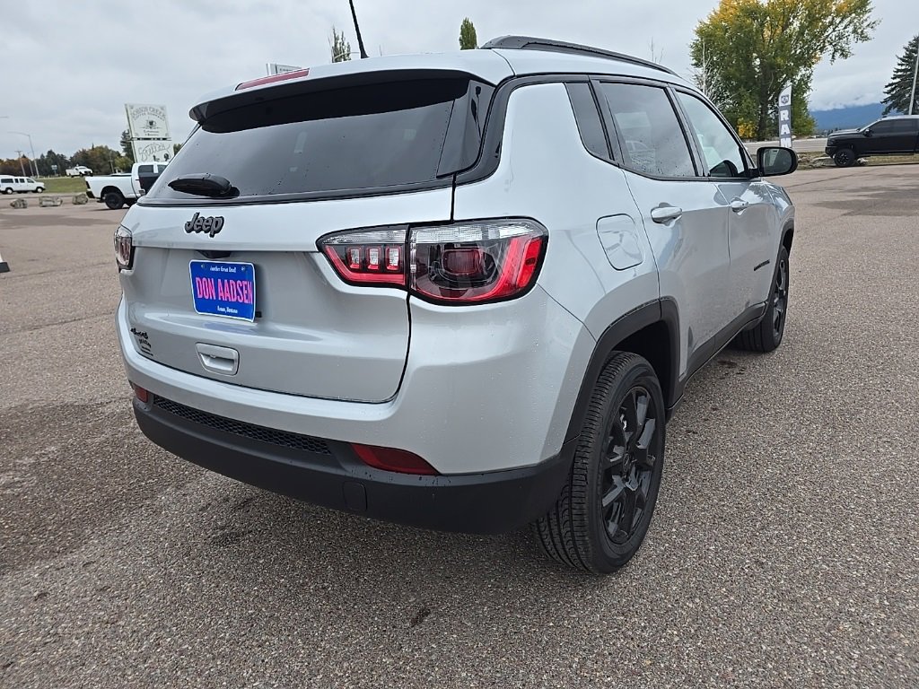 New 2026 Jeep Compass Latitude image 7