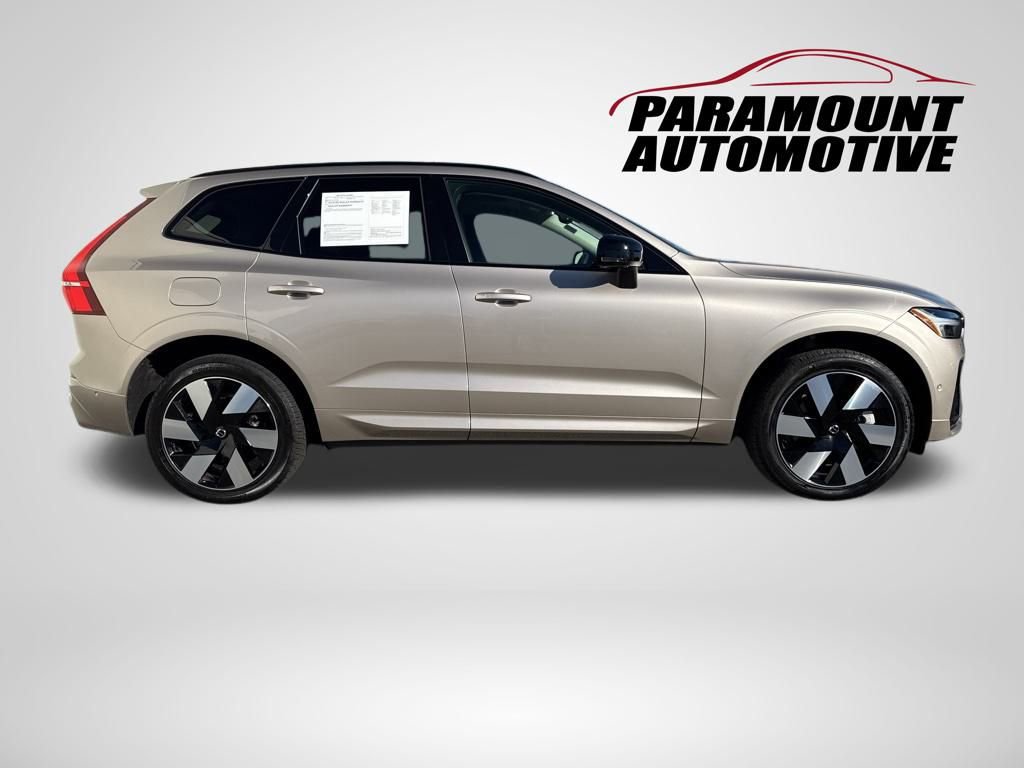 Used 2024 Volvo XC60 T8 Plus w/ Protection Package Premier image 8
