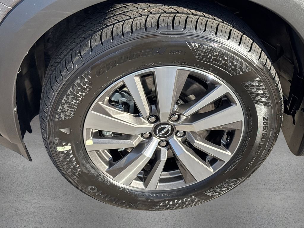 New 2025 Nissan Pathfinder SL image 12