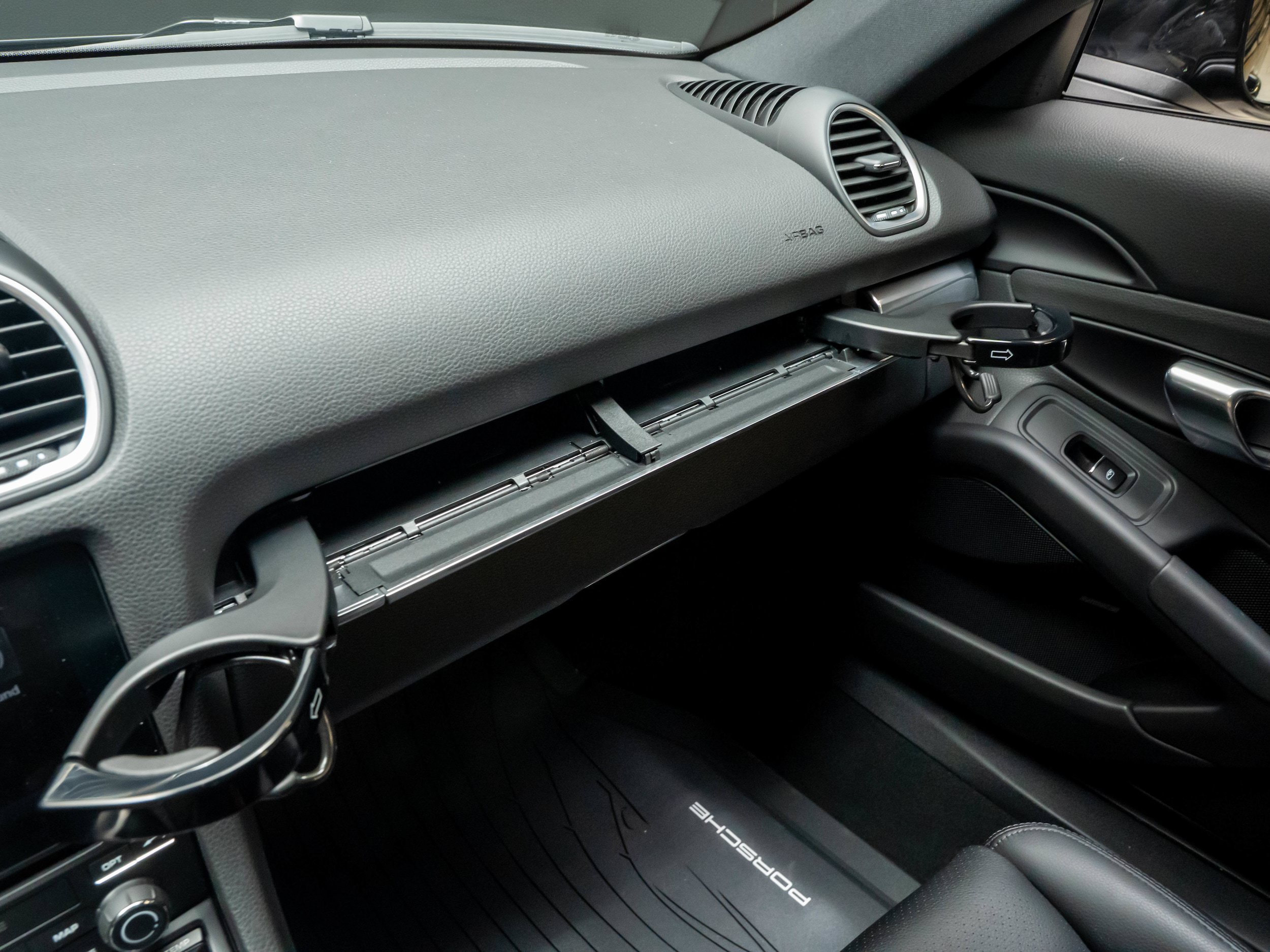 Certified 2018 Porsche 718 Cayman RWD image 22