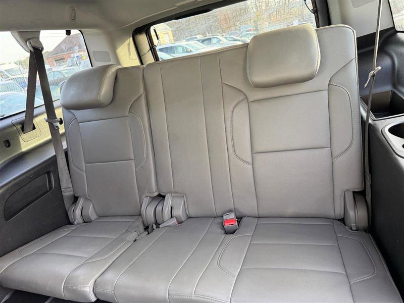 Used 2019 Chevrolet Suburban LT image 15