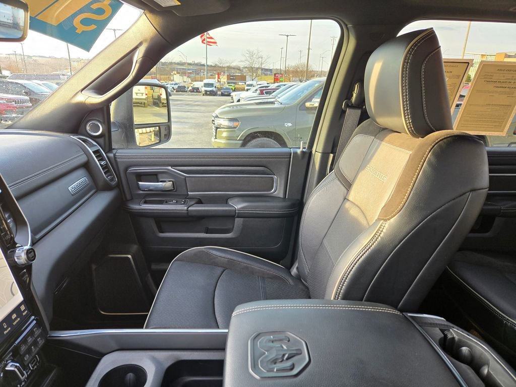 Used 2024 RAM 2500 Laramie w/ Night Edition image 28
