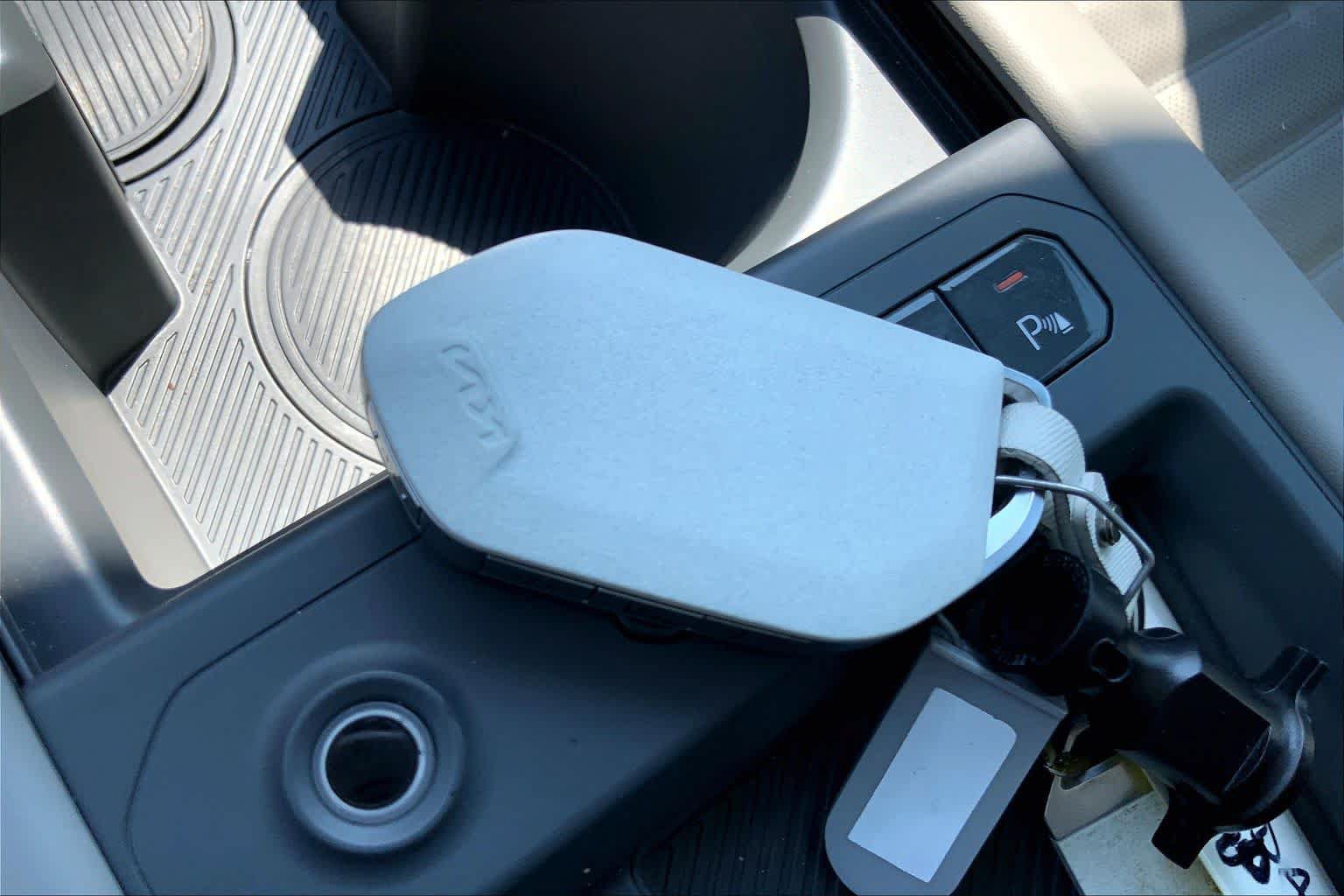 Used 2024 Kia EV9 Land AWD/4WD image 13
