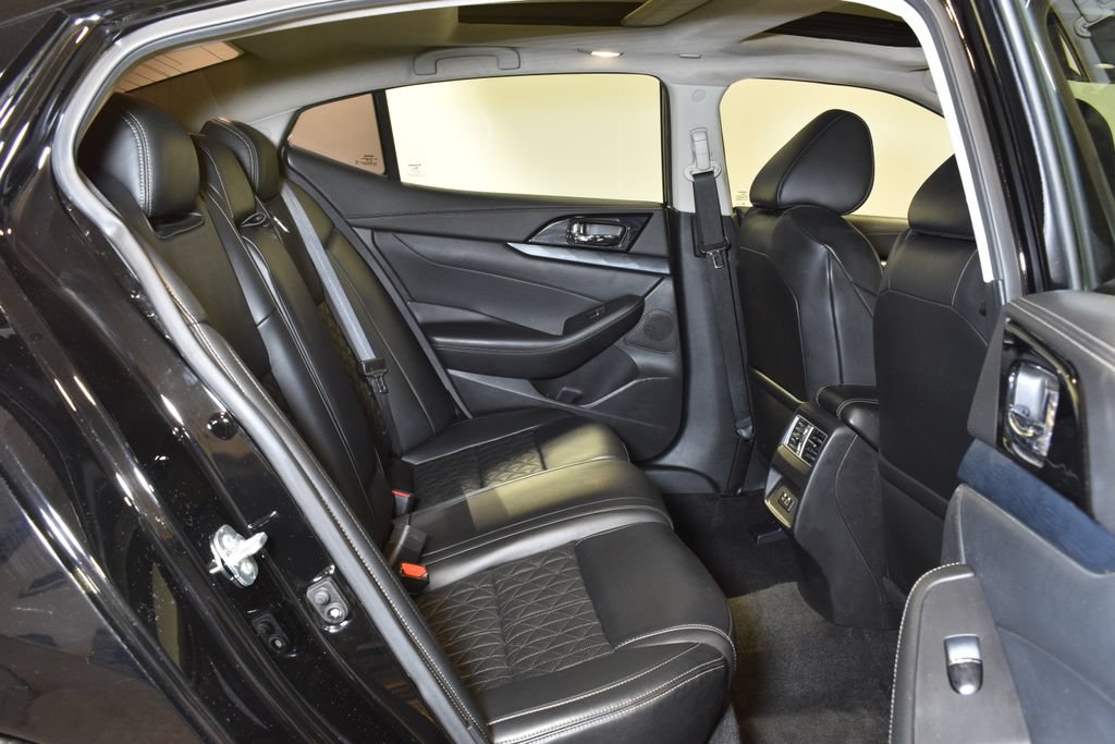 Used 2021 Nissan Maxima Platinum w/ Sport Mat Group FWD image 30