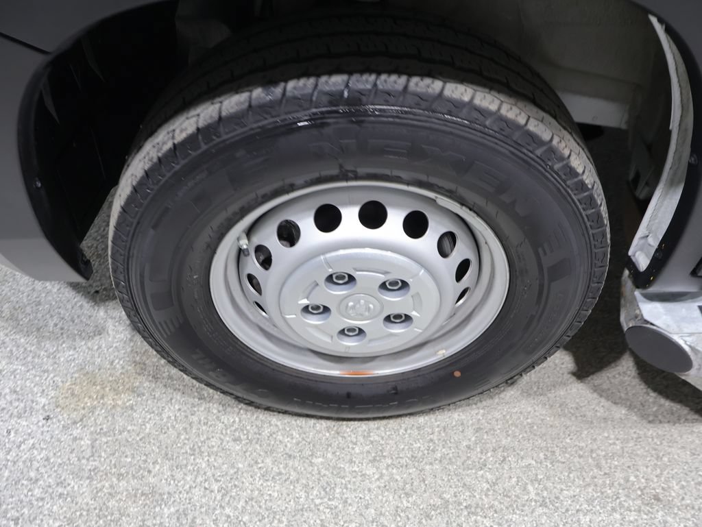 Used 2025 RAM ProMaster 2500 w/ U-Haul Equipment Group FWD image 8