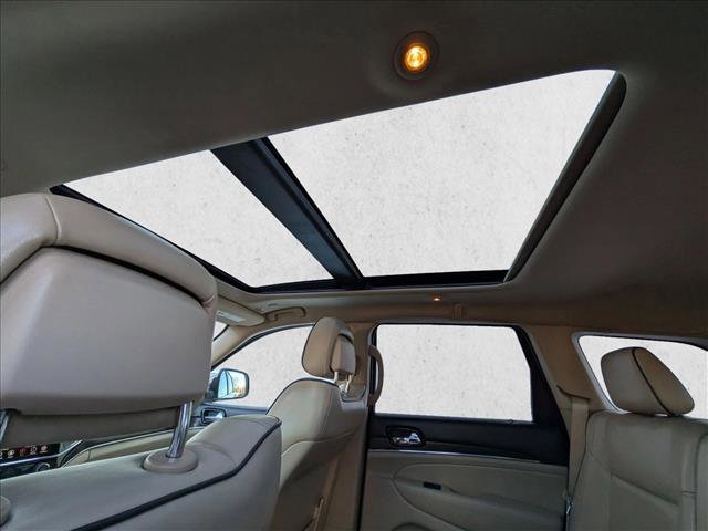 Used 2020 Jeep Grand Cherokee Overland image 19