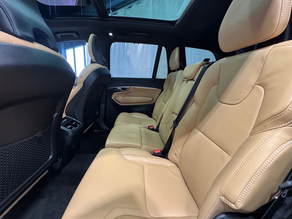 Used 2025 Volvo XC90 B6 Ultra w/ Protection Package image 23