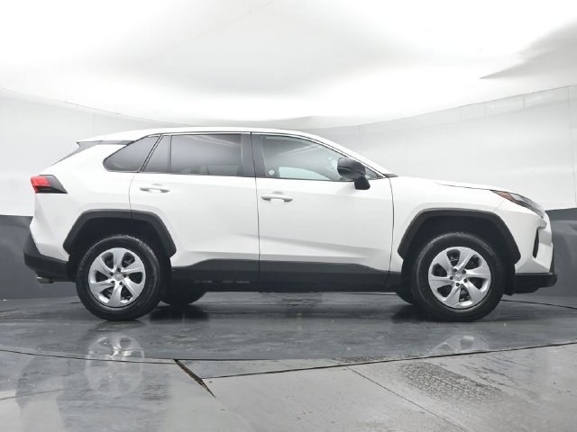 Certified 2025 Toyota RAV4 LE AWD/4WD image 32