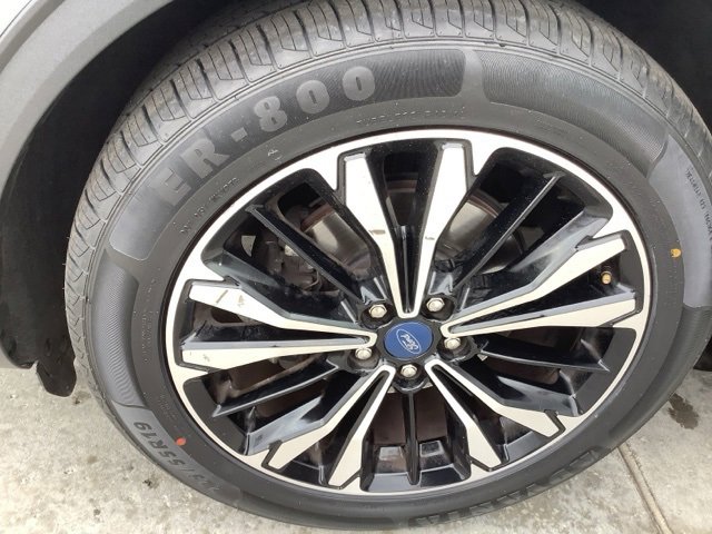 Used 2022 Ford Escape SE w/ SE Sport Appearance Package image 15